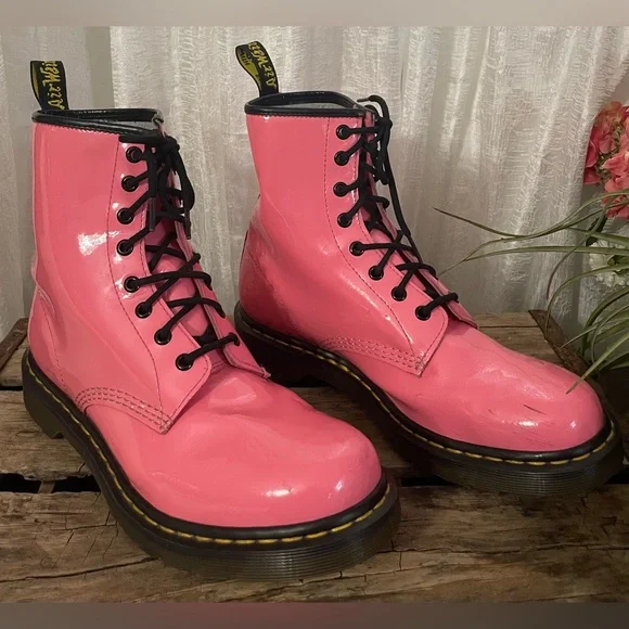 Dr. Martens Patent Pink Leather Lace-Up Boots 1460W. Size 11 - Picture 5 of 10